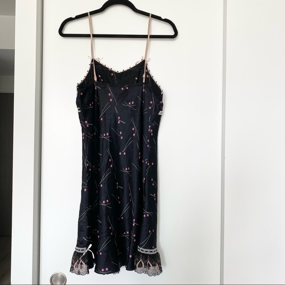 100% Silk Negligee / Nightgown / Lingerie - Picture 2 of 2